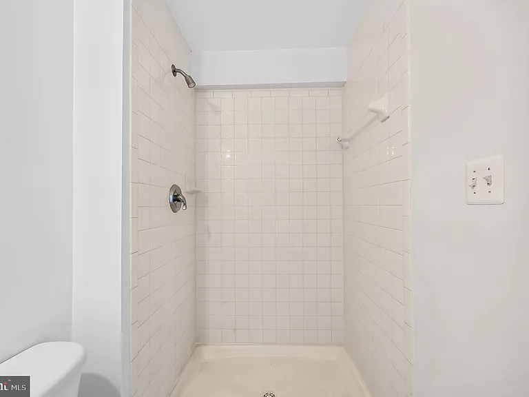 15044 Gaffney Cir — Photo 39