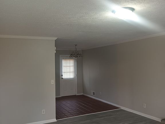 5th image of 1467 Arnold Dr