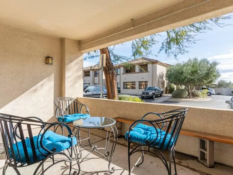 2550 E River Rd #13102 — Photo 4