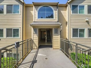 3811 130th Ln SE APT C3, Bellevue, WA 98006
