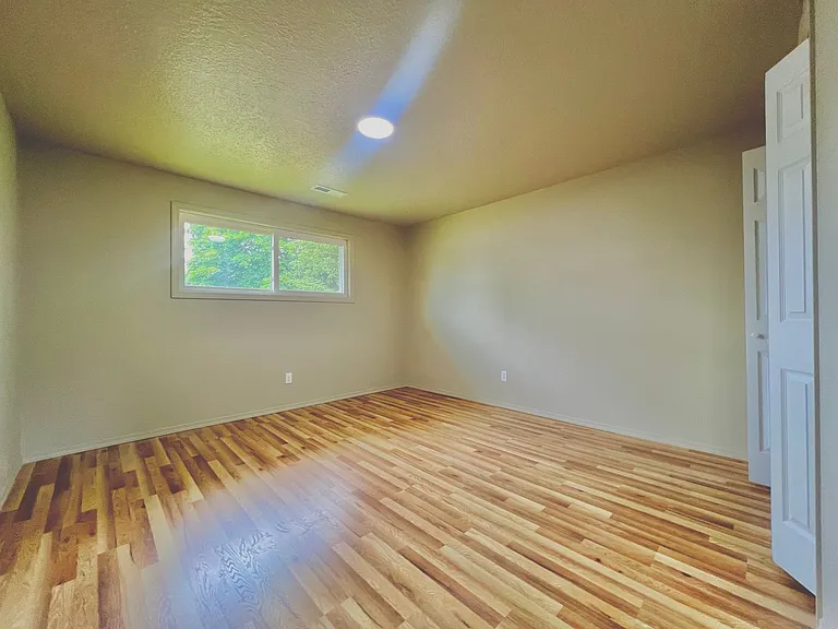 2020 SE 154th Ave — Photo 17