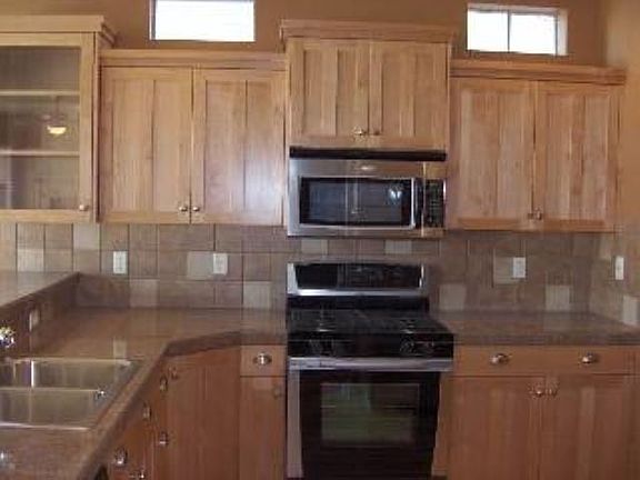4th image of 642 W Valentino Dr