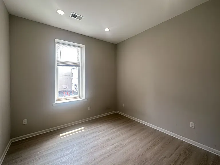 For Rent: Urban Luxury at 914 N. Charles St Your City Lifestyle Awaits! — Photo 26