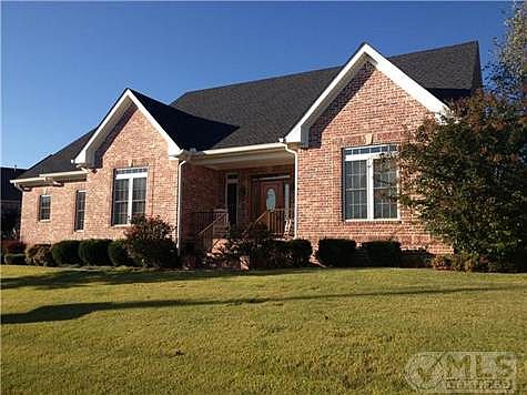 1st image of 102 Cobblestone Ct