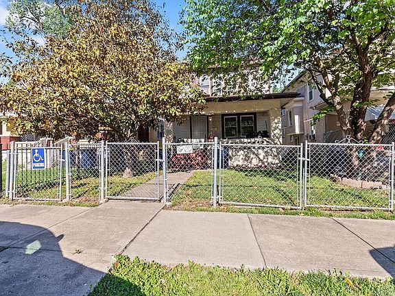 3rd image of 3739 Bales Ave