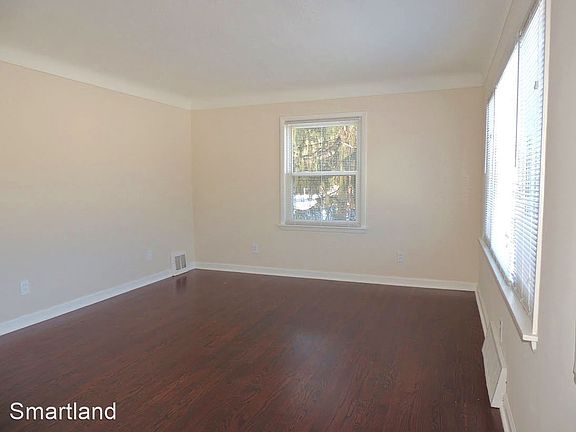2nd image of 553 W Glendale St