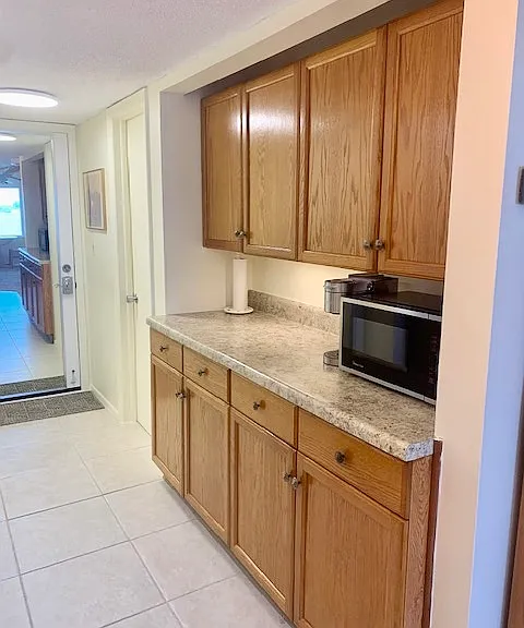 4750 Cove Cir #406 — Photo 13