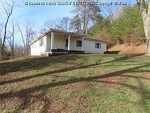 3rd image of 107 Girard Dr