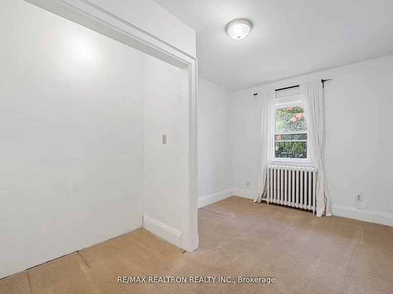 186 Wanless Ave — Photo 30