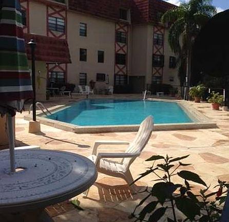 5th image of 1335 NW 68th St #107E