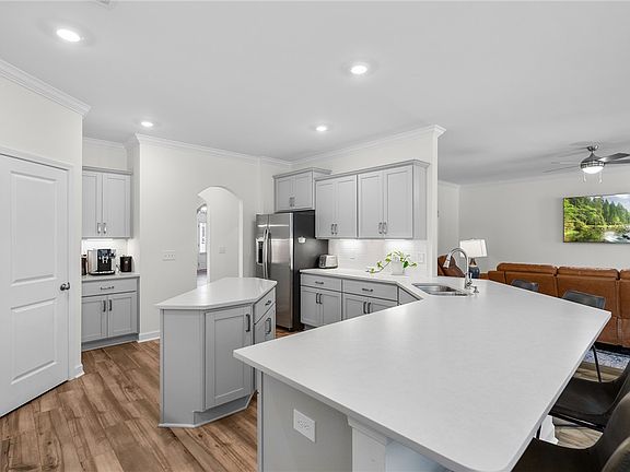 5th image of 106 Giannelli Way