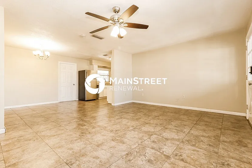 7310 Star Dust Dr — Photo 2