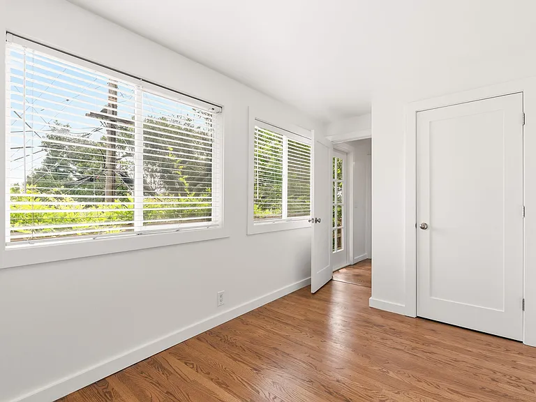 202 California Ave — Photo 12