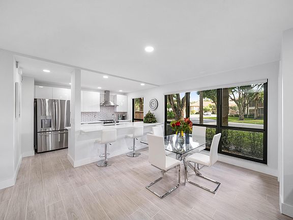4th image of 505 Brackenwood Place