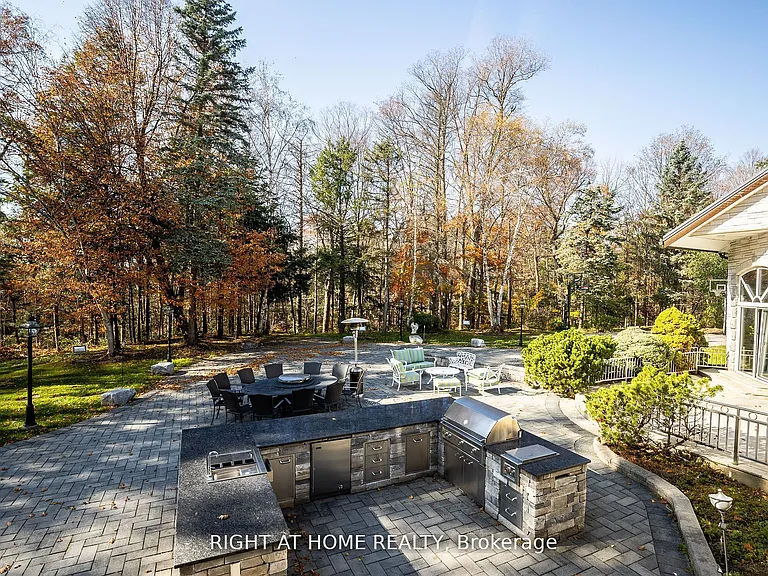 38 Sugarbush Ct — Photo 20