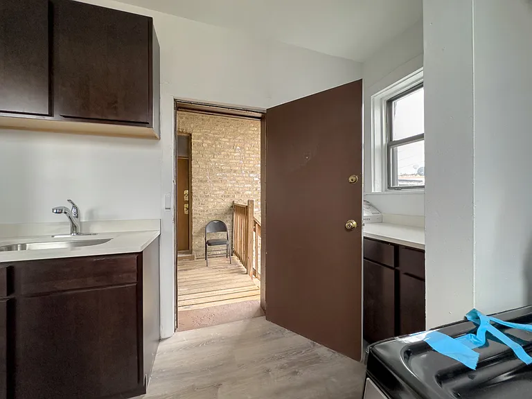 1536 N Kedzie Ave #J3 — Photo 5