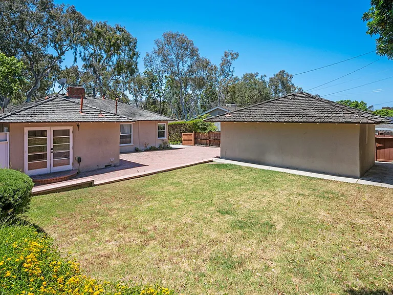 3409 Palos Verdes Dr N — Photo 23