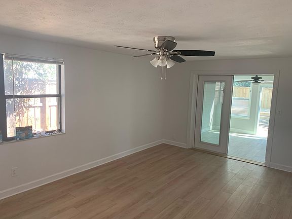 5th image of 1717 Williams St