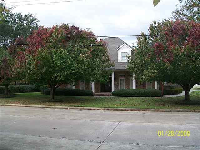 1st image of 2602 Merriman St