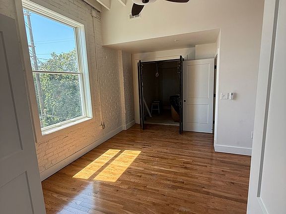 5th image of 2033 W Broad St #203