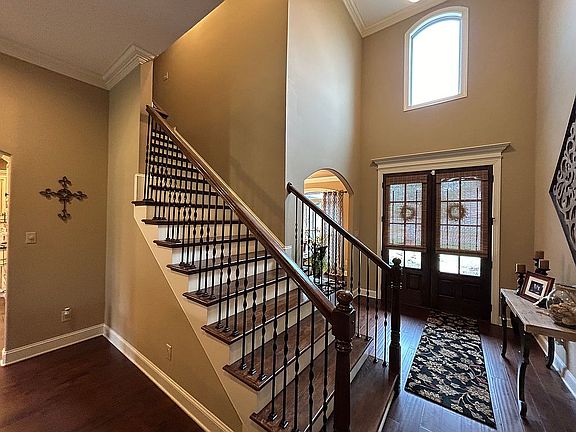 Foyer & Stairs