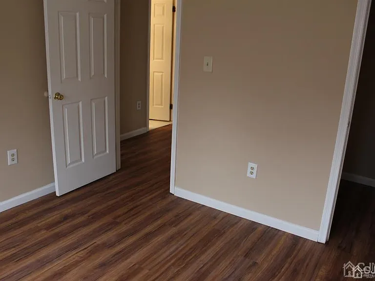 240 Hidden Woods Ct — Photo 22