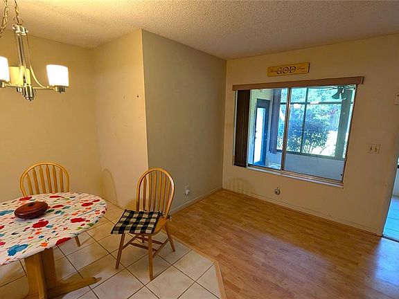 3rd image of 328 Pine Ridge Cir APT C-1