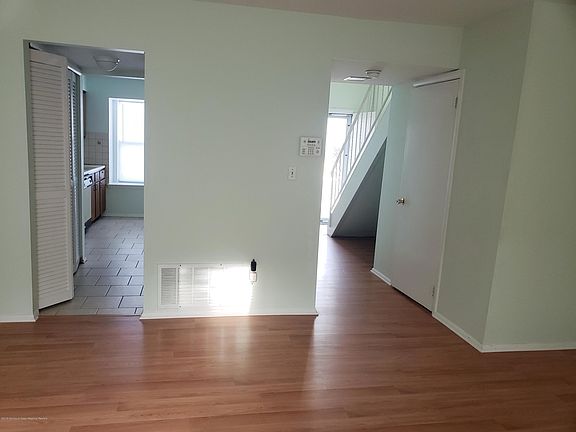 5th image of 112 Woodlake Manor Dr #1000