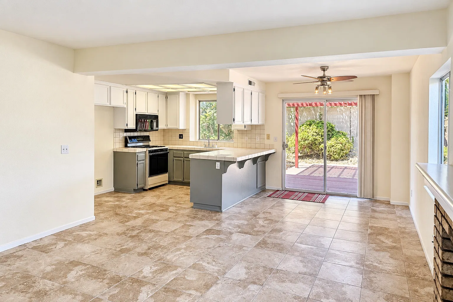 265 Pacheco Dr — Photo 3