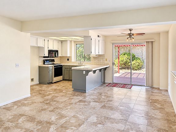 3rd image of 265 Pacheco Dr