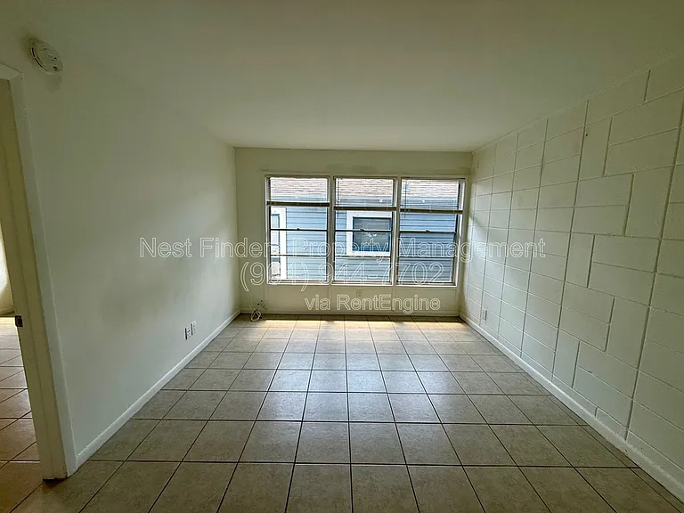 1318 Sydney Pl #5 — Photo 4