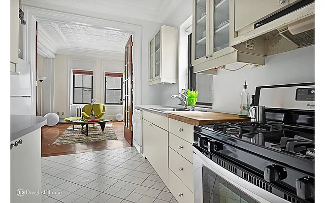Rented by Douglas Elliman | media 13