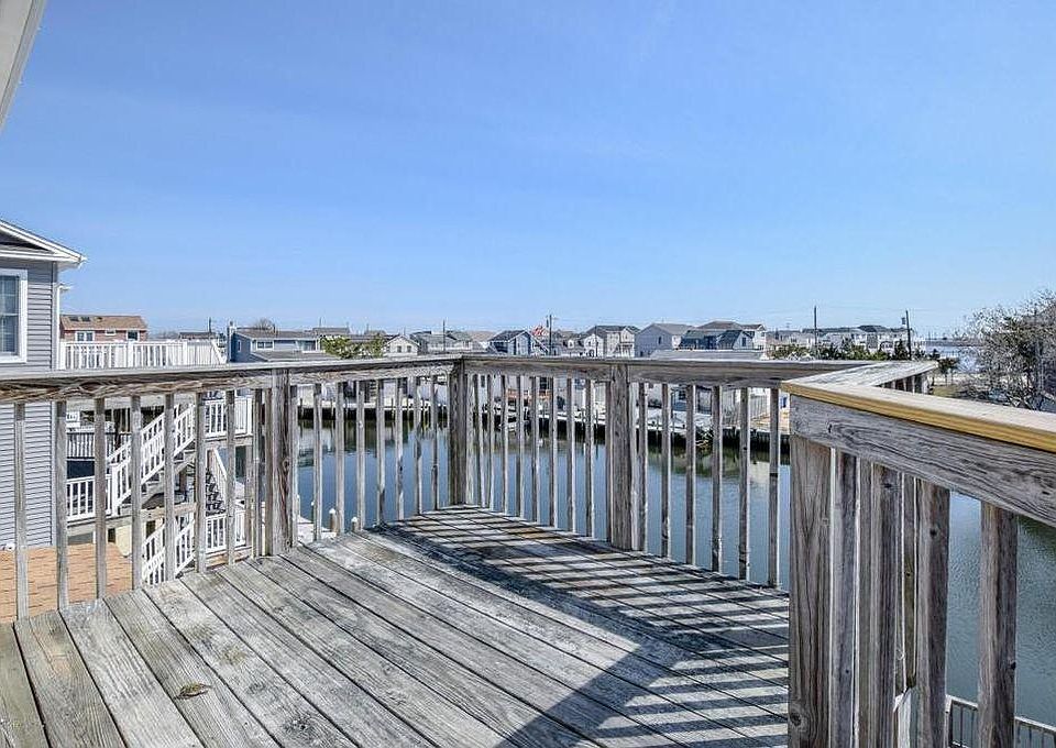 Private Deck