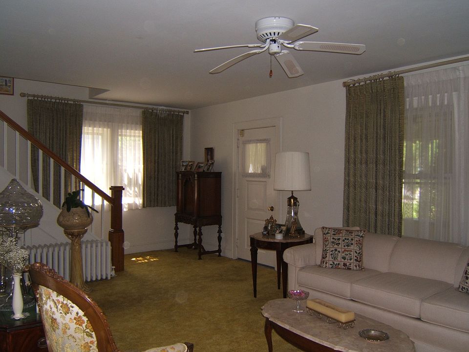 166 S Main St, Ellenville, NY 12428 Zillow