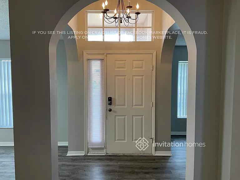 826 Walsingham Way — Photo 2