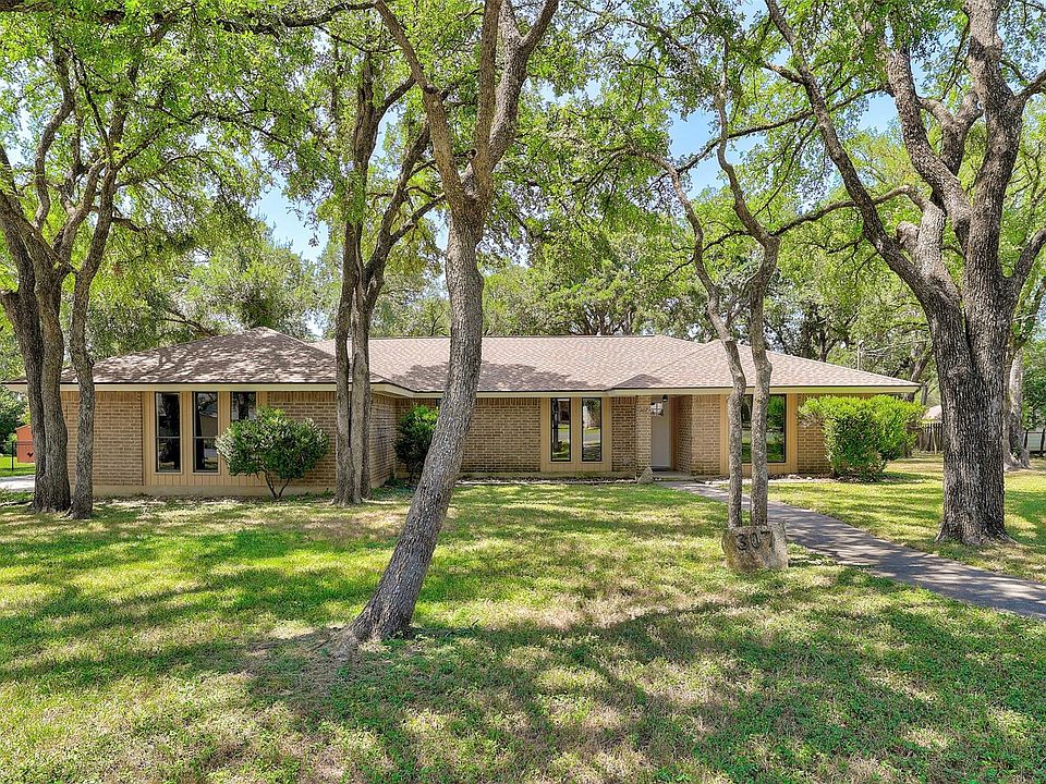 1st image of 307 Las Plumas Dr