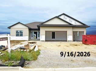 4123 Gemstone Rd, Marion, IA 52302