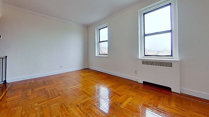 2nd image of 75 Thayer St APT 4g