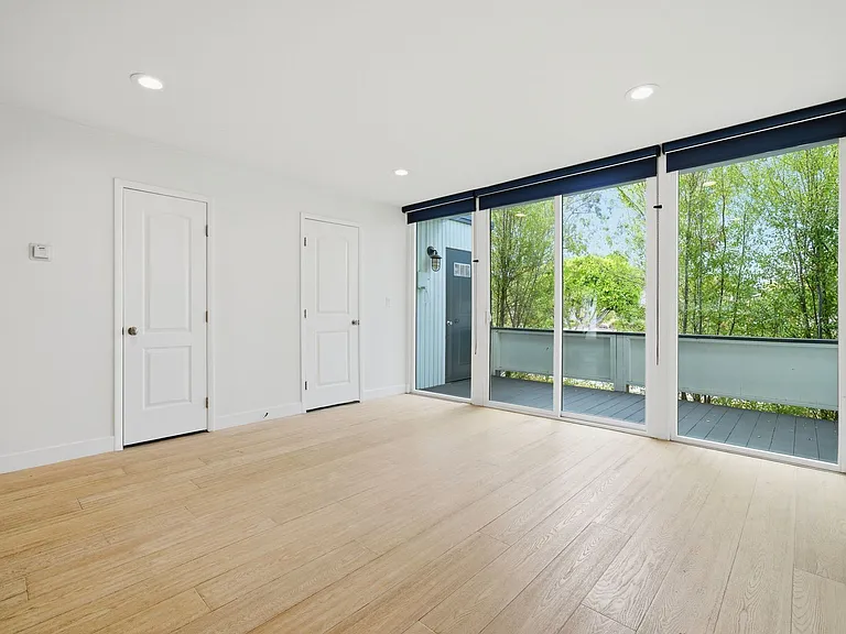 4200 Shorecrest — Photo 5