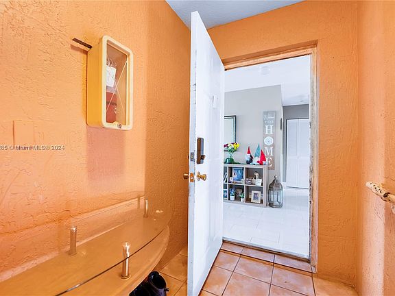 2nd image of 601 E 1st Ave APT 201