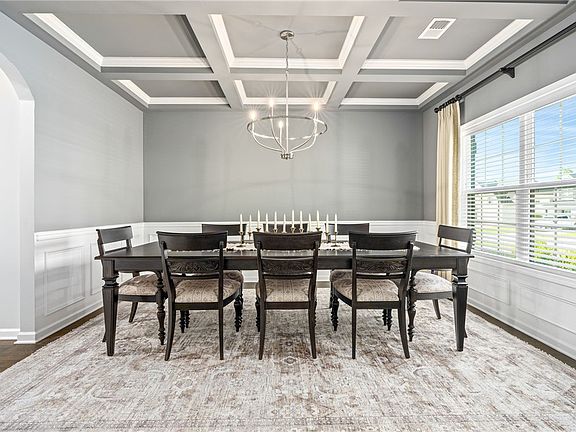 5th image of 815 Wyndham Village Ct