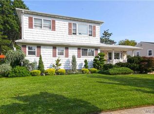 20 London Rd, Syosset, NY 11791