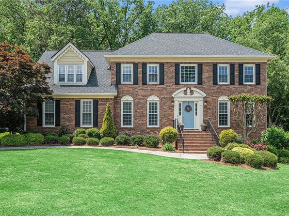 751 Yorkshire Pl SW, Lilburn, GA 30047