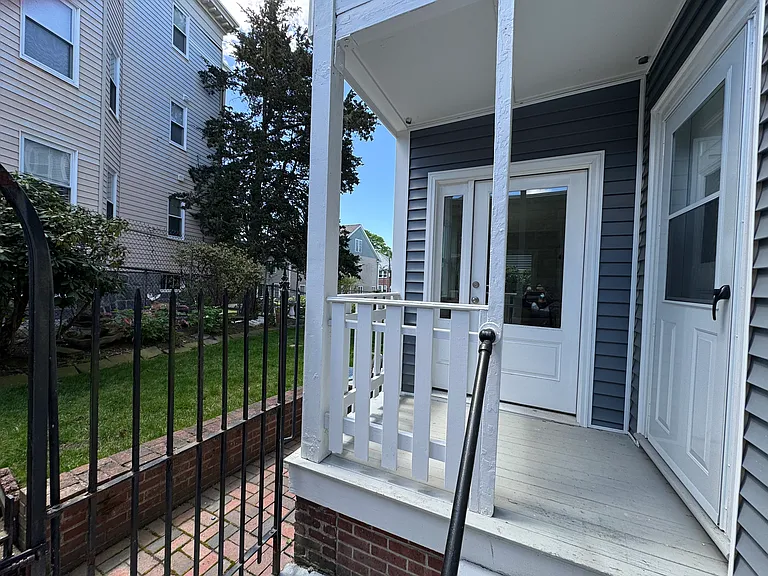 440 Washington St #1 — Photo 8