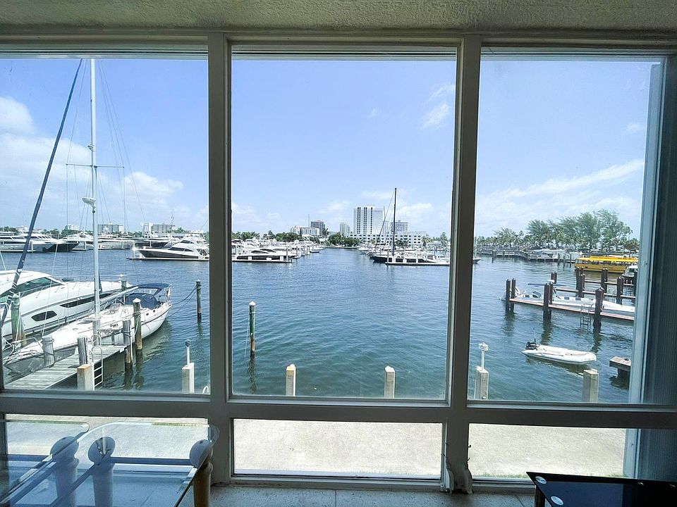 1st image of 3013 Harbor Dr APT 4B