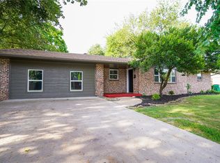 1801 Lawrence Ave, Springdale, AR 72762