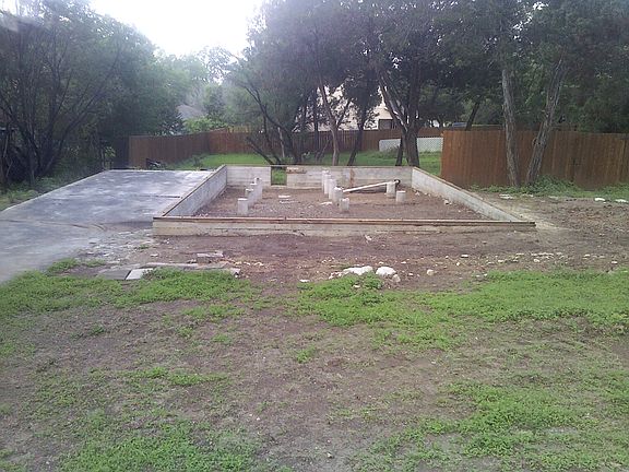 2nd image of 18405 Lake Oaks Dr