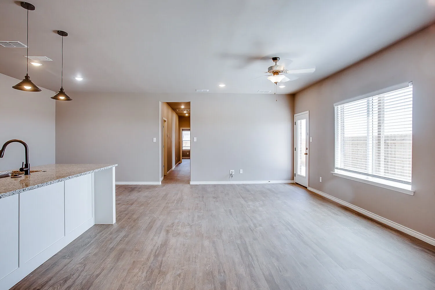 3 bed, 2.0 bath, 1530 sqft, $1,495 — Photo 4