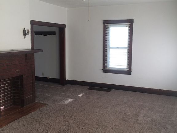 2nd image of 104 Elm Ave