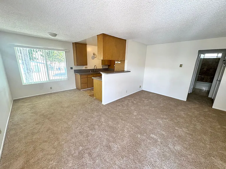 609 Kirk Ave — Photo 6